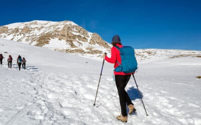 Cómo prepararse para una excursión en la montaña