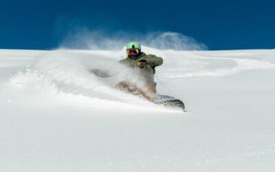 Equipamiento clave para una aventura de freeride exitosa en Baqueira